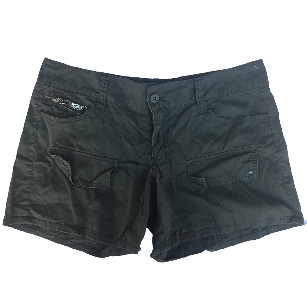 Dollhouse Shorts Size 9 (B2)